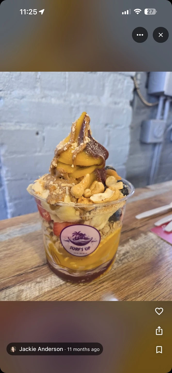 Açaí bowl, photographed by Jackie A.