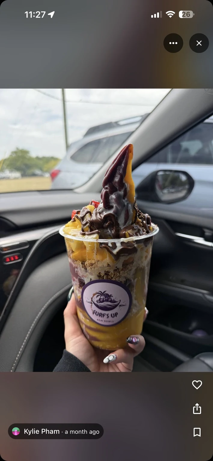 Açaí bowl, photographed by Kylie P.