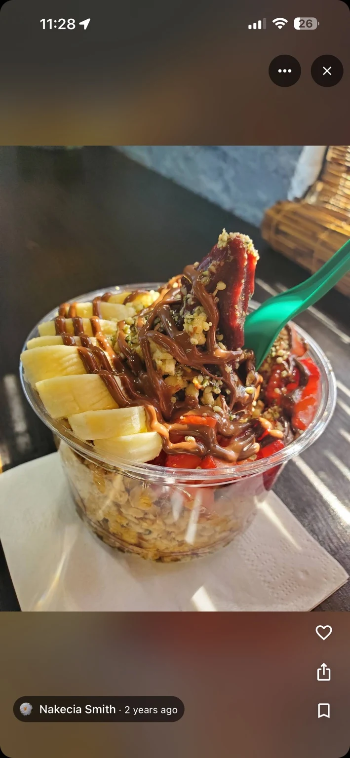 Açaí bowl, photographed by Nakecia S.